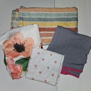Girl's 4pc Bedding Bundle